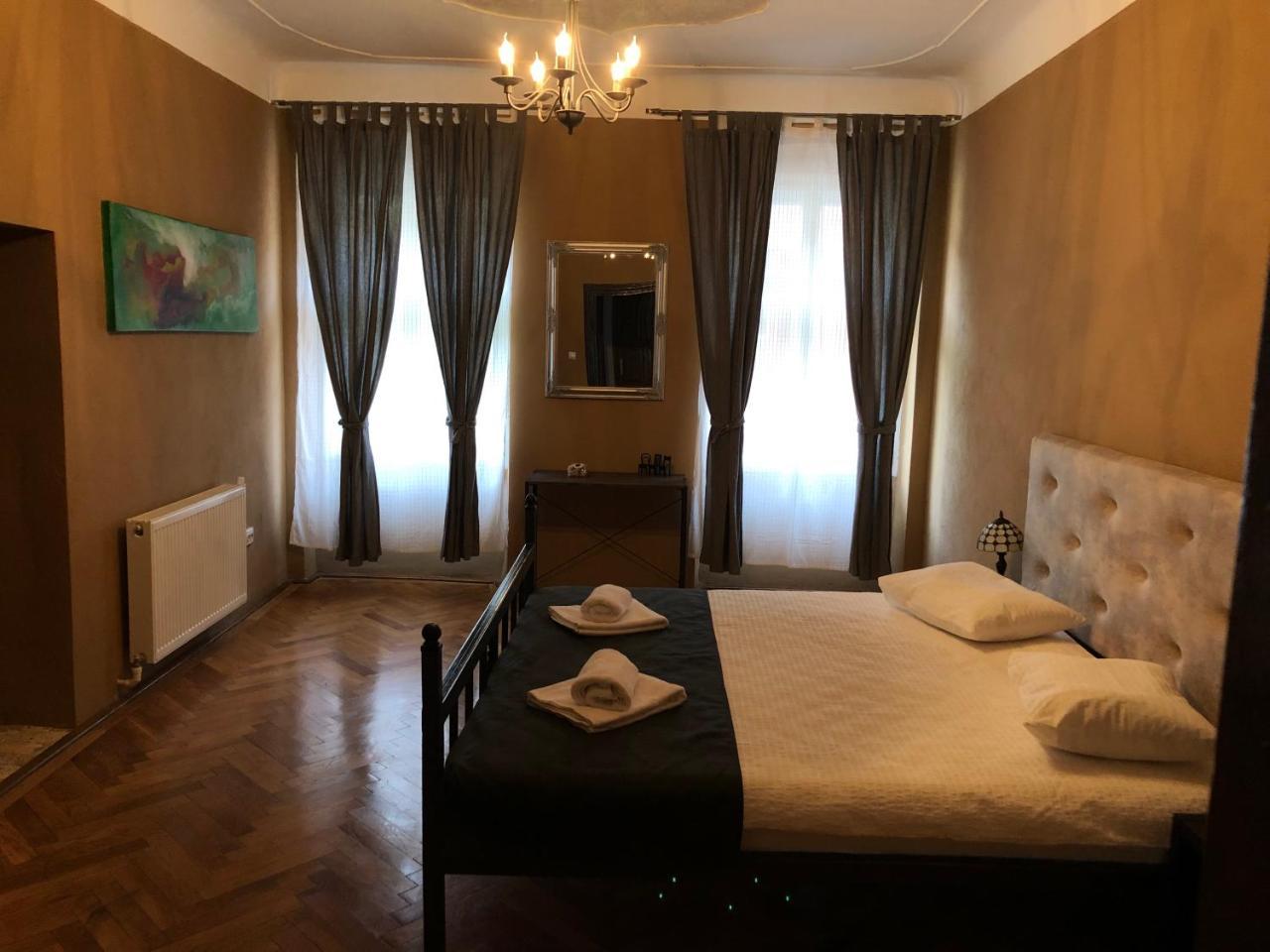 Poet Pastior Residence Σίμπιου Εξωτερικό φωτογραφία