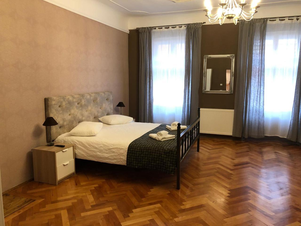 Poet Pastior Residence Σίμπιου Εξωτερικό φωτογραφία